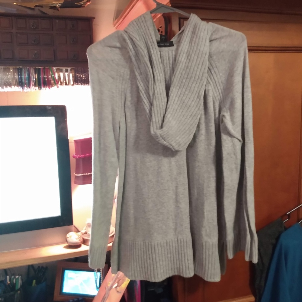 Sweater - Picture 2 of 2